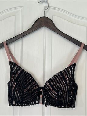 Victoria’s Secret Pink and Black Lace Bra